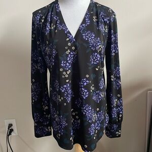Women’s Ann taylor factory long sleeve blouse. Size medium